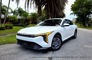 Kia K4 photo 1