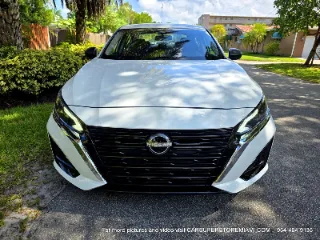 Nissan Altima photo 9