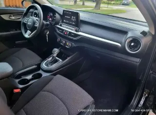 Kia Forte LXS photo 13