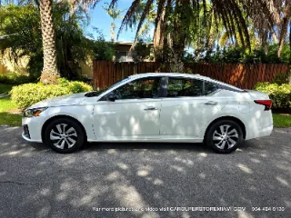 Nissan Altima photo 3