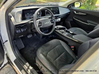 Kia EV6 photo 12