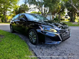Nissan Altima photo 7