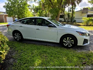 Nissan Altima photo 8