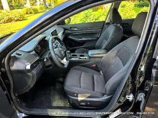 Nissan Altima photo 10