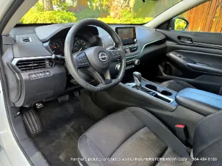 Nissan Altima photo 10