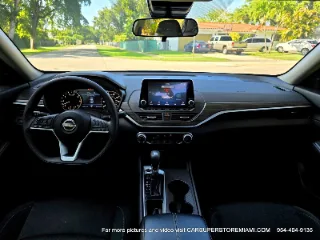 Nissan Altima photo 11