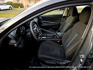 Hyundai Elantra photo 12