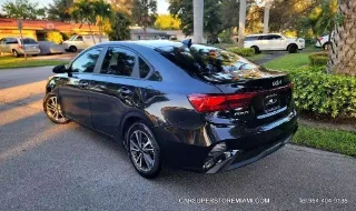 Kia Forte LXS photo 4