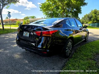 Nissan Altima photo 6