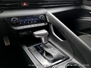 Hyundai Elantra SEL Convenience photo 16