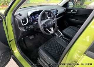Hyundai Venue photo 10