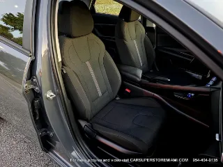 Hyundai Elantra photo 15