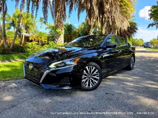 Nissan Altima photo 2