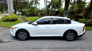 Kia K4 photo 3