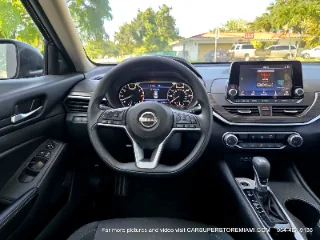 Nissan Altima photo 12