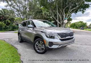 Kia Seltos photo 8