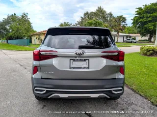 Kia Seltos photo 5