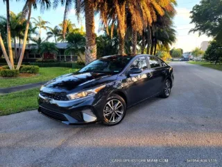 Kia Forte LXS photo 2