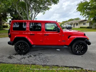 Jeep Wrangler 4xe photo 9