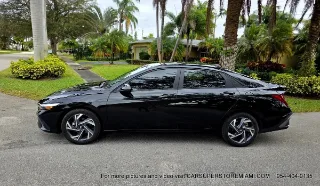 Hyundai Elantra SEL Convenience photo 3